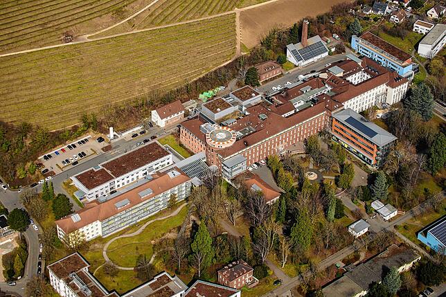 Was passiert am alten Standort des Krankenhauses in Singen? Klarheit soll ein Sanierungsgutachten bringen, Ergebnisse könnten im Herbst ...