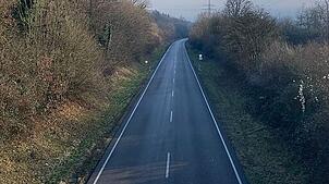 Auf der B34 zwischen Wallbach und Bad Säckingen ereignete sich im September 2023 bei einem gefährlichen Überholmanöver ein tödlicher ...