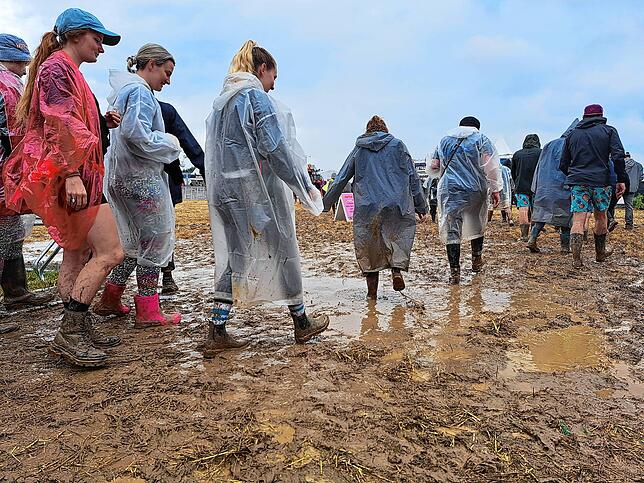 Bild 4: Dauerregen auf dem Southside 2024 - Unsere besten Matsch-Bilder!