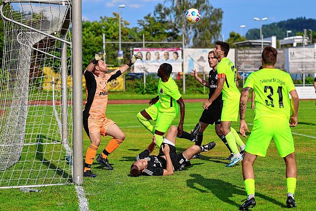 Bild 13: Unsere besten Bilder der SBFV-Pokalpartie zwischen dem FC Hilzingen und dem TSV Singen