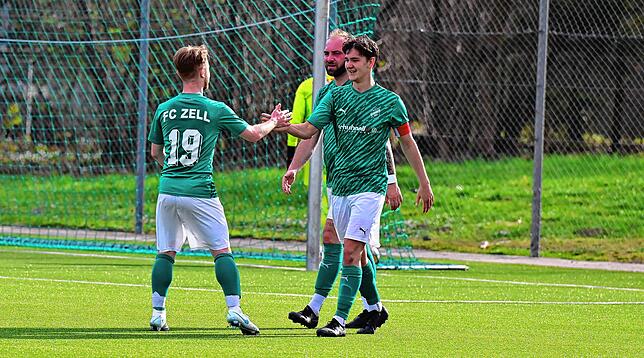 Bild 2: FC Zell siegt 5:0 beim SV Blau-Weiß Murg – und wir haben Fotos!