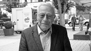 Hans-Jürgen Kunick, ehemaliger Leiter der Zinsendorfschule, stirbt mit 97 Jahren.