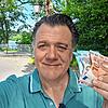 Mit 50 Euro einen Tag auf der Insel Mainau verbringen – Essen, Trinken und diverse Aktivitäten inklusive. SÜDKURIER-Redakteur Andreas ...