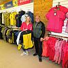 Nach neun Jahren abgeklebter Schaufenster und Leerstand im ehemaligen Schlecker in Geisingen wollen Doris und Heinrich Weinstein ein ...