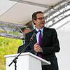 Der damalige Bundesverkehrsminister Andreas Scheuer verkündete bei der Eröffnung der B31-neu bei Friedrichshafen auch Fortschritte auf ...