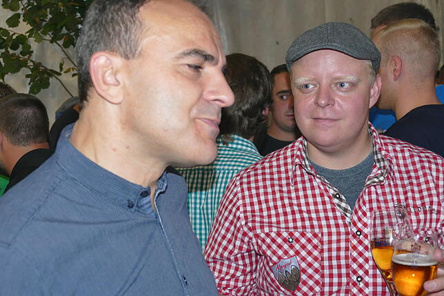 Bild 9: Am Brass-Abend bebt das Mundelfinger Festzelt