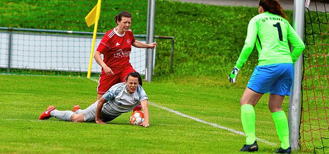 Bild 40: SV Niederhof besiegt SG Ebnet mit 4:1 im Hinspiel der Verbandsliga-Relegation &ndash; wir haben Bilder!