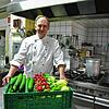 Wolfram Morat wird auch weiterhin in seinem Gasthaus die Gäste kulinarisch verwöhnen. Das Gerücht über eine Schließung stimmt nicht.