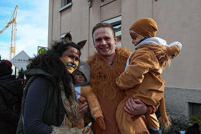 Bild 7: Bilder vom Narrensprung der Narrenzunft Seegockel in Friedrichshafen (2/3)