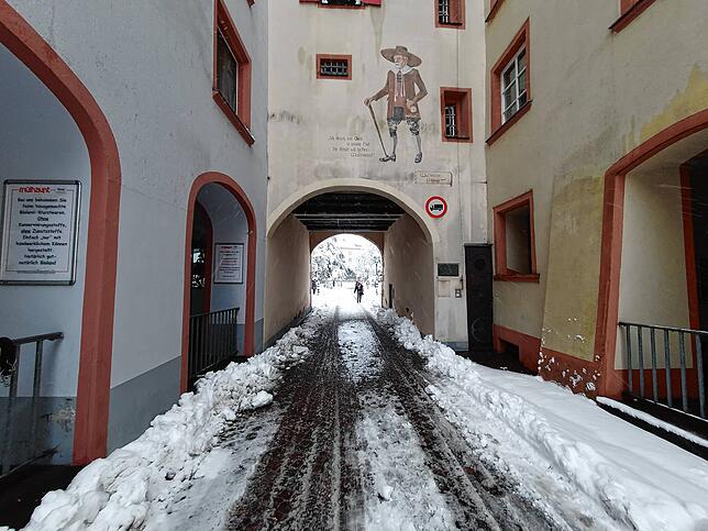 Bild 21: Es hört nicht auf zu schneien: Waldshut versinkt im Schnee