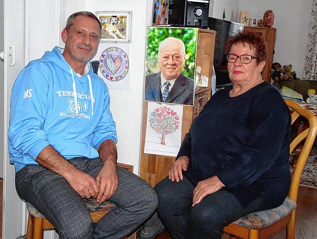 Gehören zur Betreiberfamilie des Haldenlifts: Martin Senn (51), Edi Senn (81), auf dem Bild in der Mitte der im Vorjahr verstorbene ...