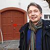 270 Menschen, darunter 90 Kinder, sind in der Notversorgung, viele andere leben in unsanierten, heruntergekommen Wohnungen. Markus ...