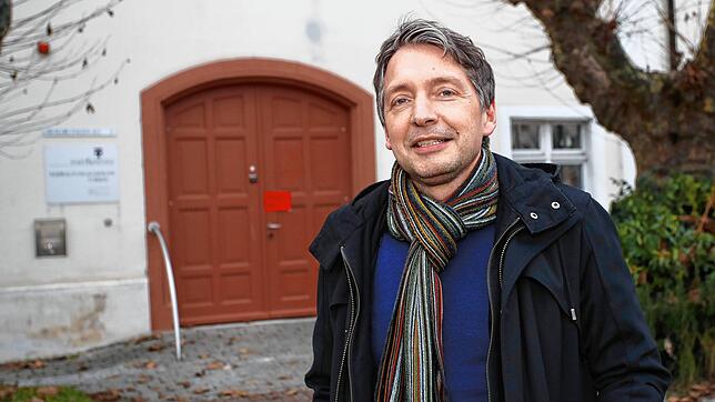270 Menschen, darunter 90 Kinder, sind in der Notversorgung, viele andere leben in unsanierten, heruntergekommen Wohnungen. Markus ...
