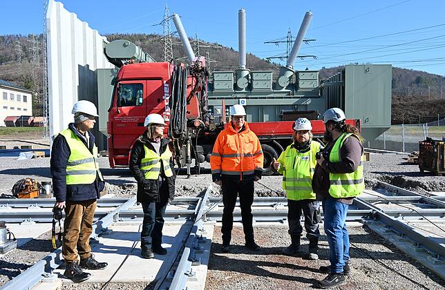 Bild 5: Trafotransport: So kommt der 300-Tonnen-Koloss nach Gurtweil zum Umspannwerk