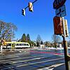 Die defekte Ampelanlage an der Markdorfer Bahnkreuzung ist mit Hauben abgedeckt. Nun will die Bahn die Ampeln bis zum Sommer 2022 ...