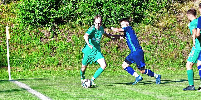 Bild 4: SV Waldhaus startet mit 4:0-Sieg gegen den VfB Waldshut – und wir haben Bilder!