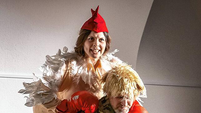 Esel, Katze, Hund und Huhn in der Pose der Bremer Stadtmusikanten. Foto: P. Eischet