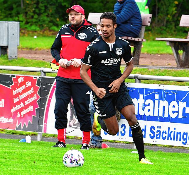Bild 10: FV Lörrach-Brombach U23 siegt mit 3:1 beim FC Wallbach &ndash; und hier gibt&lsquo;s Bilder!