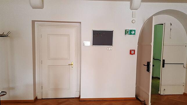 Im Sitzungssaal wurde der 20-jährige durch die Jugendgerichtshilfe vertreten.