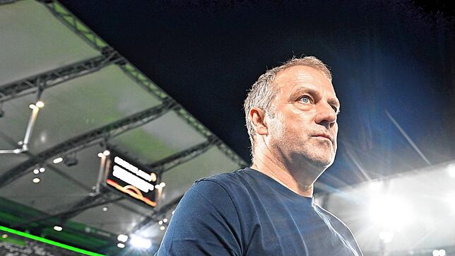 Für Hansi Flick wird die Luft immer dünner: Der Bundestrainer muss nach der jüngsten 1:4-Pleite gegen Japan um seinen Job bangen.
