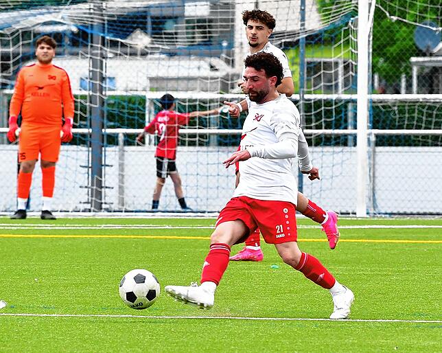 Für die Entscheidung gesorgt: Stefano Fornino entschied mit seinem Treffer zum 4:0 das Spiel des SV Jestetten gegen das Schlusslicht SV ...