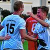 Jubel beim FC Schlüchttal rund um den dreifachen Torschützen Marius Thoma (Nummer 15).