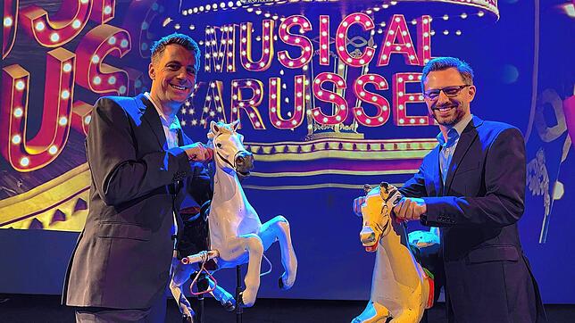 Ein romantisches Karussell steht im Mittelpunkt der nächsten großen Musicalproduktion im Bad Säckinger Gloria-Theater. Intendant Jochen ...