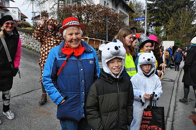 Bild 7: Die spektakulärsten Bilder vom Umzug und Narrenbaumsetzen in Bitzenhofen