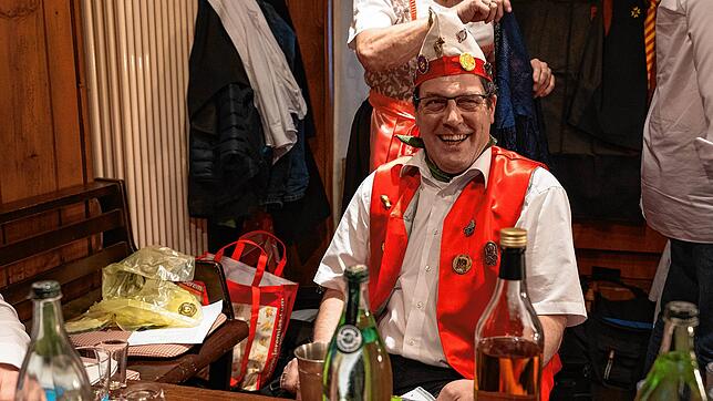 Bild 5: 60 Jahre Dorferschoppen: So viele fröhliche Männer auf einem Haufen!