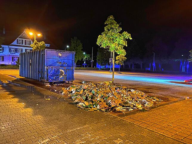 Die Singener Feuerwehr ist am Mittwoch, 13. September, auch zu einem Einkaufsmarkt in der Rielasinger Straße ausgerückt. Ein ...