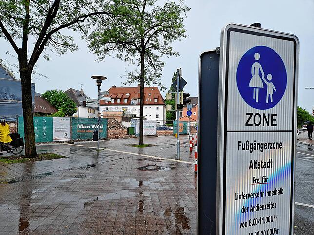 Die Neubauten in der Friedrichstraße 28 sind die Pforte zur Fußgängerzone.