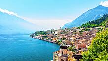 Ein Blick auf die Gemeinde Limone am Westufer des Gardasees. Die Welt dort sei nicht mehr so heil, wie viele Touristen glauben.
