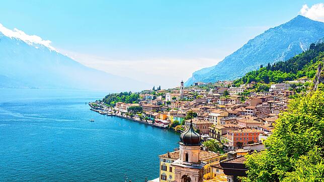 Ein Blick auf die Gemeinde Limone am Westufer des Gardasees. Die Welt dort sei nicht mehr so heil, wie viele Touristen glauben.