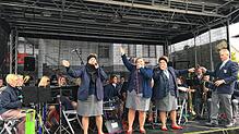 Für die musikalische Umrahmung des Fassanstichs sorgt in diesem Jahr die Stadtkapelle Blumberg mit ihrem Dirigenten Ralf Hoffarth sowie ...