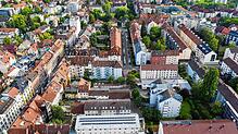 Der Blick von oben (hier das Paradies) verdeutlicht es: Der Klimaschutz ist von der Politik allein nicht zu schaffen, es handelt sich um ...