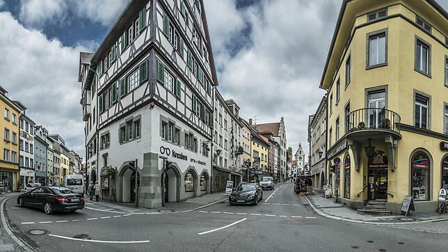 Täglich quetschen sich tausende Autos durch die engen Straßen der Überlinger Altstadt und sorgen für Lärm und Gestank. Doch wie lassen ...