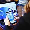 Kein Hautarzttermin mehr möglich? Etliche gesetzliche Krankenkassen haben sich der Plattform OnlineDoctor angeschlossen, wo Patienten ...