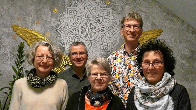 Sigrid Wensky (stellvertretende Vorsitzende, v.l.), Ingo Altenburger (Vorsitzender), Evi Jauch (Schriftführerin), Robert Werner ...
