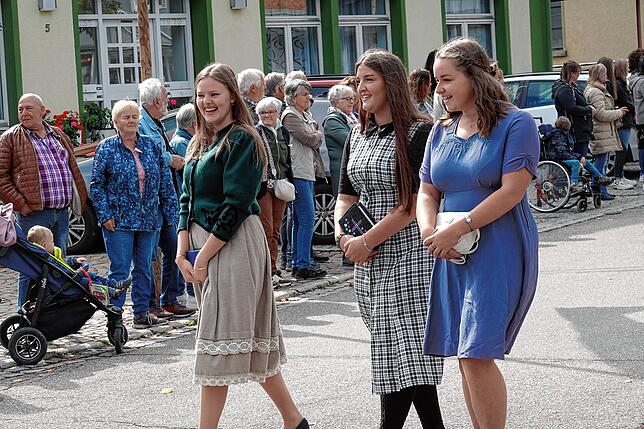 Bild 21: Erntedankfestumzug in Görwihl: Danke! Für die gute Ernte und für das schöne Wetter