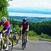 Die grandiose Aussicht genießen nur die Zuschauer am Straßenrand: Die Königsetappe des Cycling Grand Prix am Gehrenberg bei ...