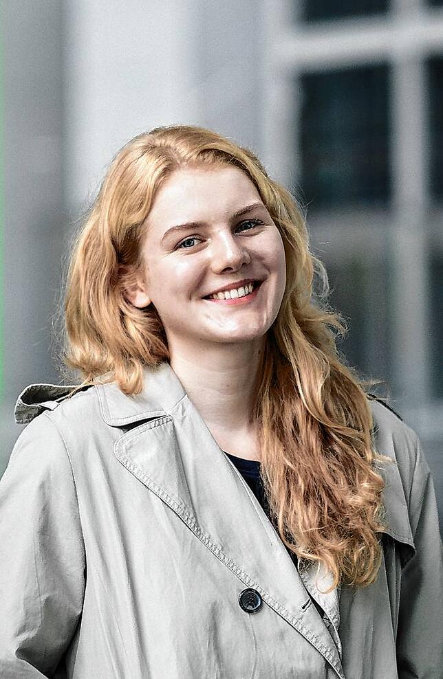 Anna Moors studiert in Friedrichshafen und arbeitet nebenher bei Armand Zorn (MdB) in Berlin.