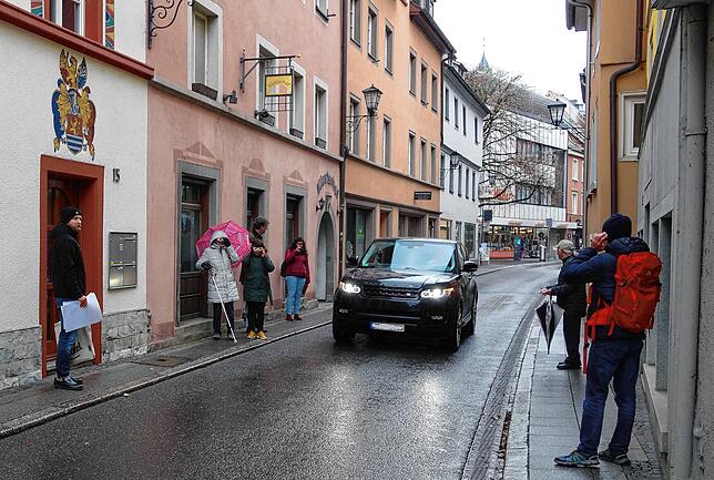 Die Christophstraße ist in diesem Bereich schon für Menschen ohne Einschränkungen eine Herausforderung.
