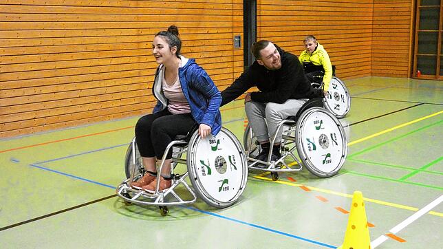 Bild 3: Wie funktioniert eigentlich Rollstuhlbasketball? Das zeigt Roland Blanke in Jestetten (mit Videos)