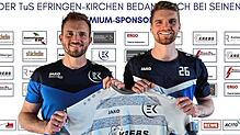 Torjäger kommt: Der Sportliche Leiter Stefan Hilpüsch (links) freut sich über die Zusage von Robin-Alexander Pude vom FV Tumringen.