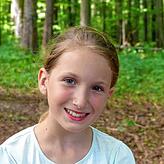 Lea, 10 Jahre: „Ich finde es toll, im Wald zu sein. Da macht man andere Spiele und es ist mal was anderes.“