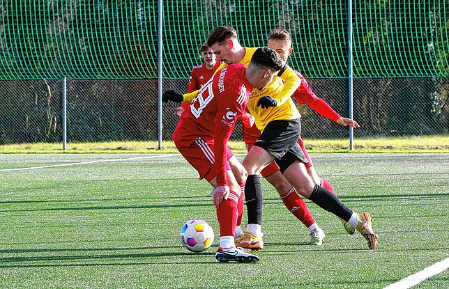 Bild 3: Die besten Bilder vom Spiel zwischen dem FC Überlingen und dem FC Öhningen-Gaienhofen