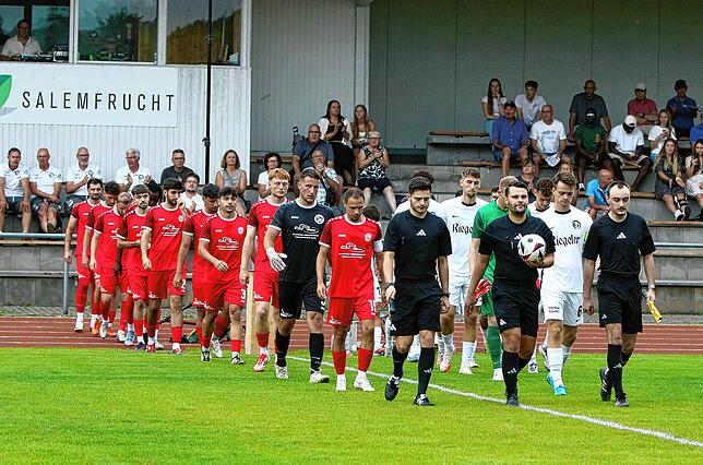 Bild 1: Beim 0:4 des FC RW Salem gegen FC Teningen waren wir mit der Kamera dabei!