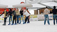 Das Eiszelt im Seepark ist ab dem morgigen Freitag, 15. November, wieder für Schlittschuhspaß geöffnet.