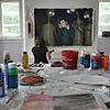 Im Eckzimmer des Schlosses herrscht während des Kunstprojekts eine konzentriert-kreative Atmosphäre. Alles, was die Schülerinnen und ...
