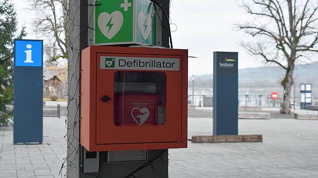 Der Defibrillator am Seeum in Bodman.